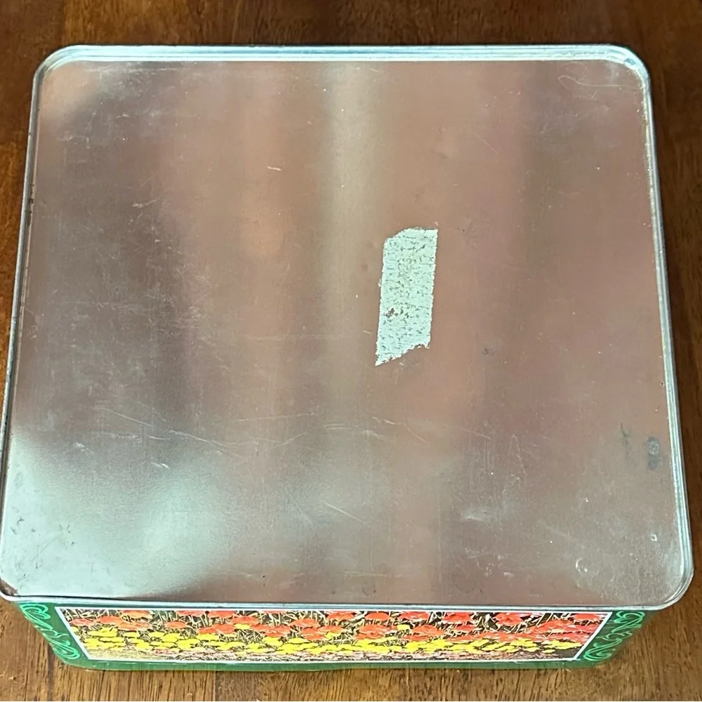 Vintage Floral Tulip Tin Box | Decorative Storage | Spring Garden Vibes